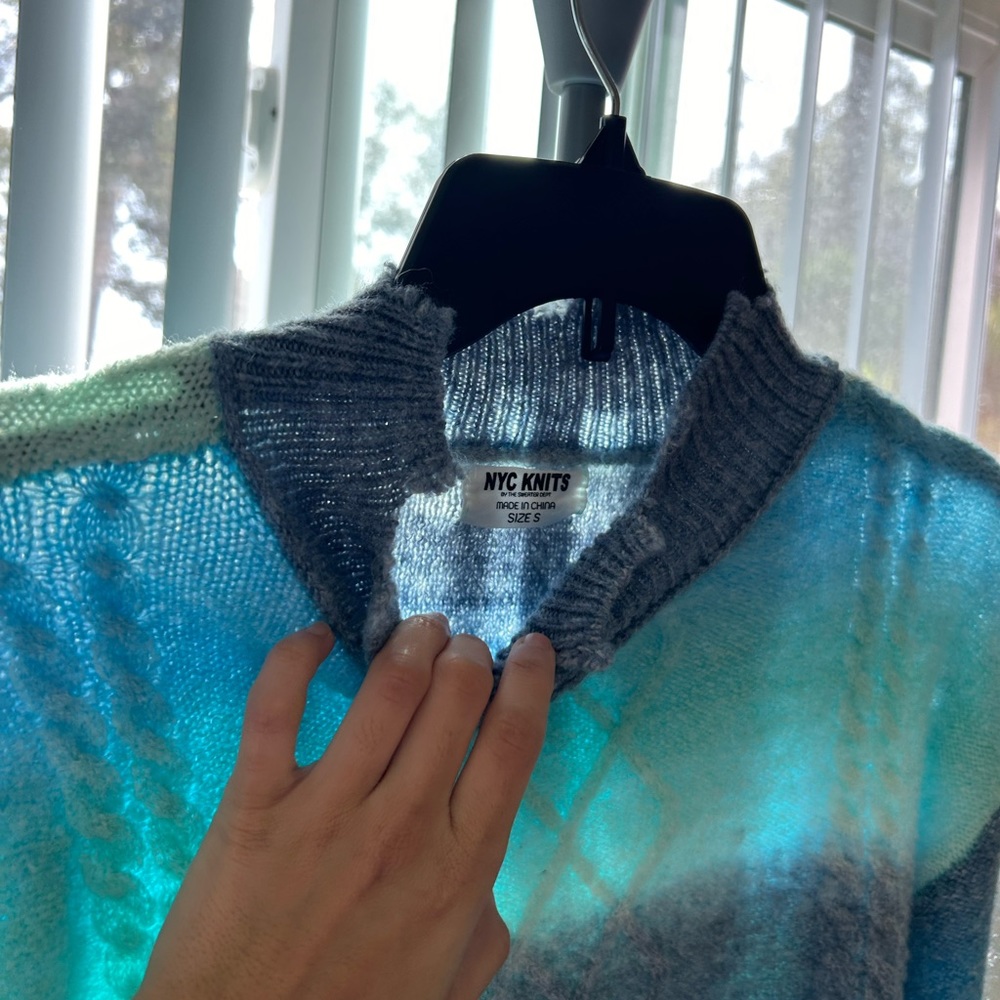 Gradient Blue Sweater - Picture 2 of 2